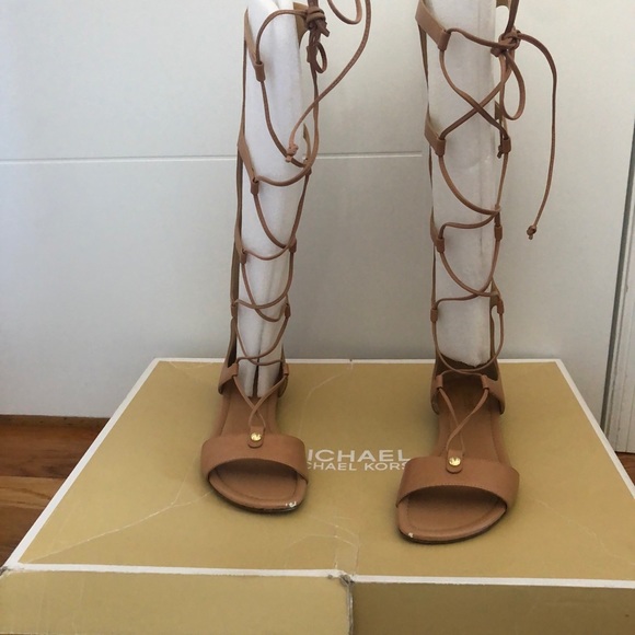 Michael Kota Gladiator Tan Sandals - Picture 1 of 2